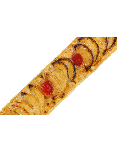 Coca de hojaldre con manzana