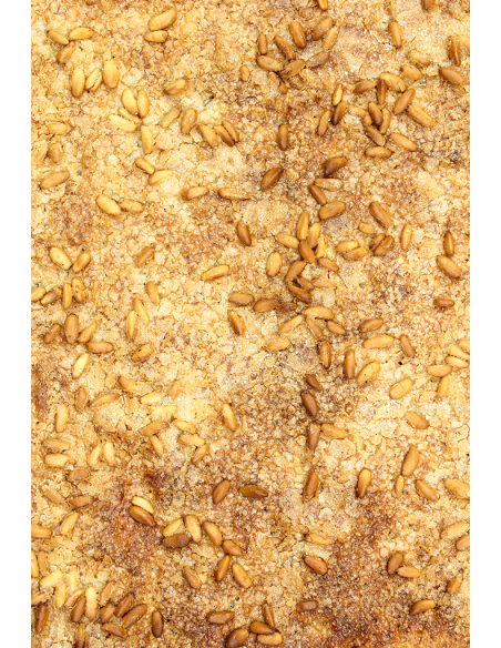 Coca de hojaldre de chicharrones