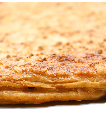 Coca de hojaldre rellena de chocolate