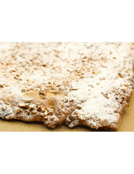 Coca de hojaldre rellena de crema