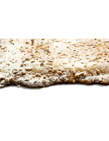 Coca de hojaldre rellena de crema