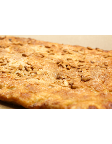 Coca de hojaldre rellena de cabello de ángel